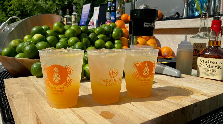 5 Reasons I Should Hire a Professional Bartending Company For My Event.