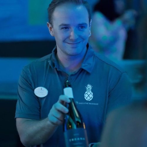 Eric, professional event bartender at Executive Beverage
